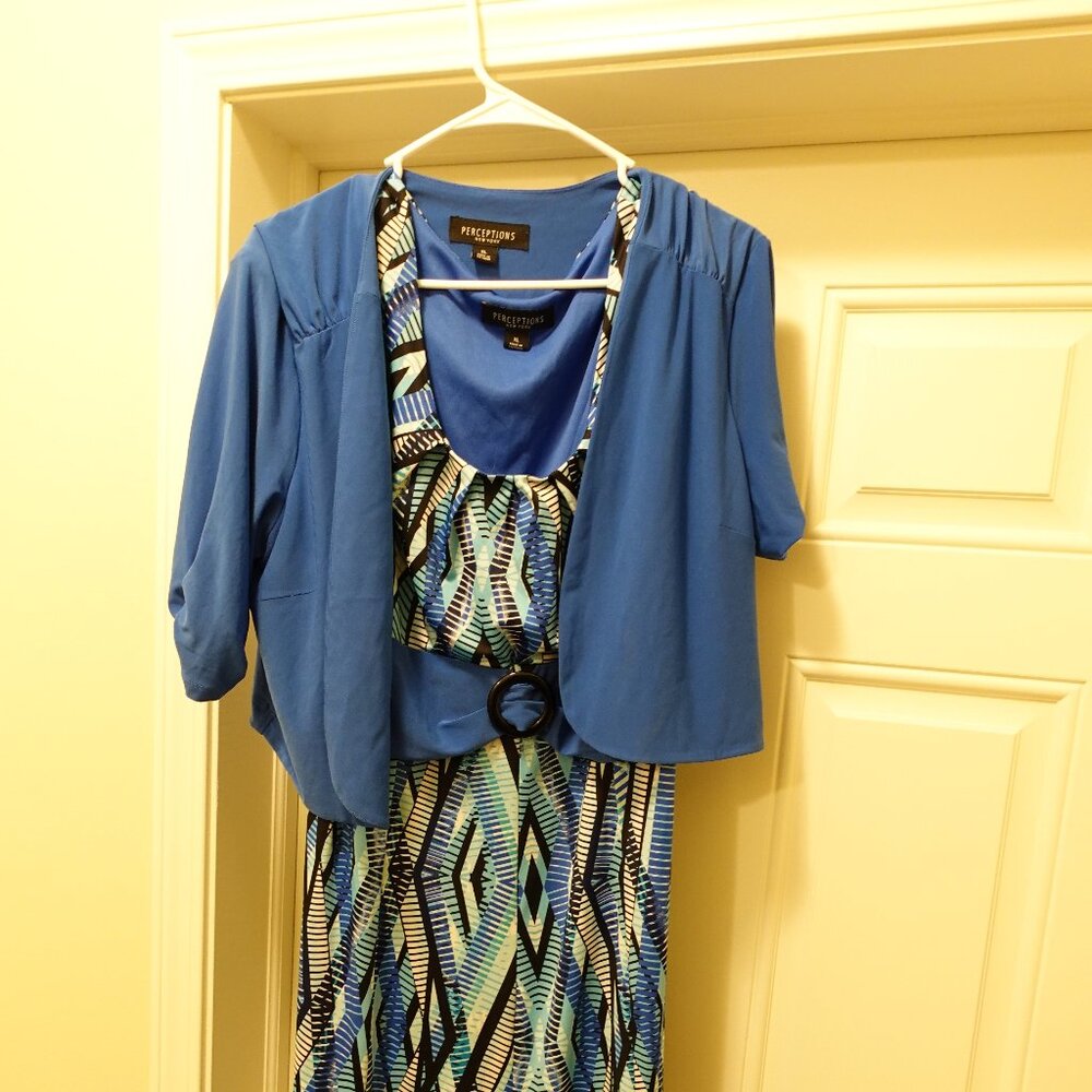 Very nice blue dress from Preceptions. Size XL.